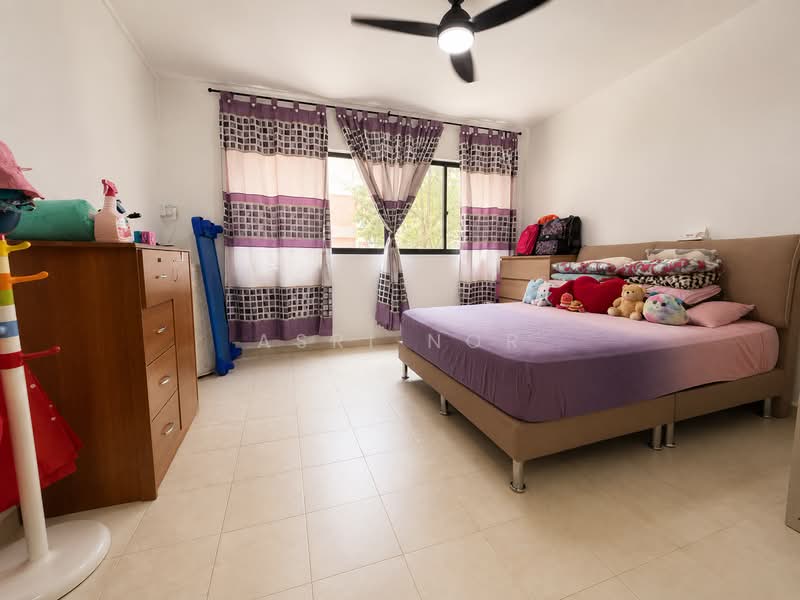 929 Jurong West Street 92, 929 Jurong West Street 92, 3 Bedrooms, 1,108 sqft, HDB Flat For Sale, by Asri Nor, 500235436 - Bedroom - PropertyGuru.com.sg