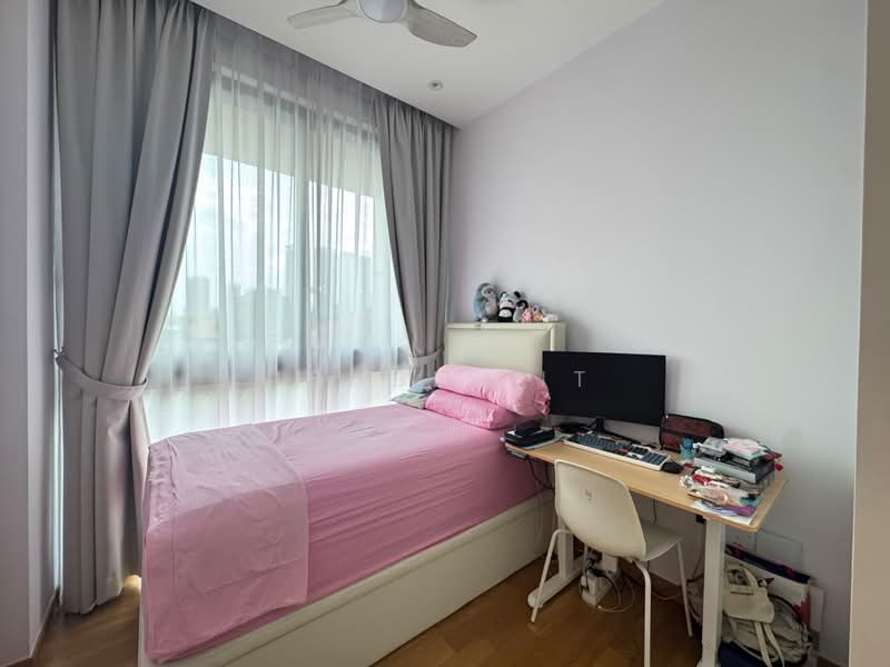 Peak Residence, 333 Thomson Road, 4 Bedrooms, 1,389 sqft, Condominium For Sale, by Isabel It, 500235437 - Bedroom - PropertyGuru.com.sg