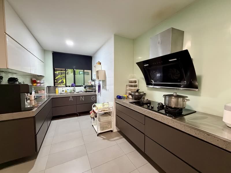 Pinevale, 2 Tampines Street 73, 3 Bedrooms, 1,582 sqft, Condominium For Sale, by Ang ShiQi, 500235448 - Kitchen - PropertyGuru.com.sg