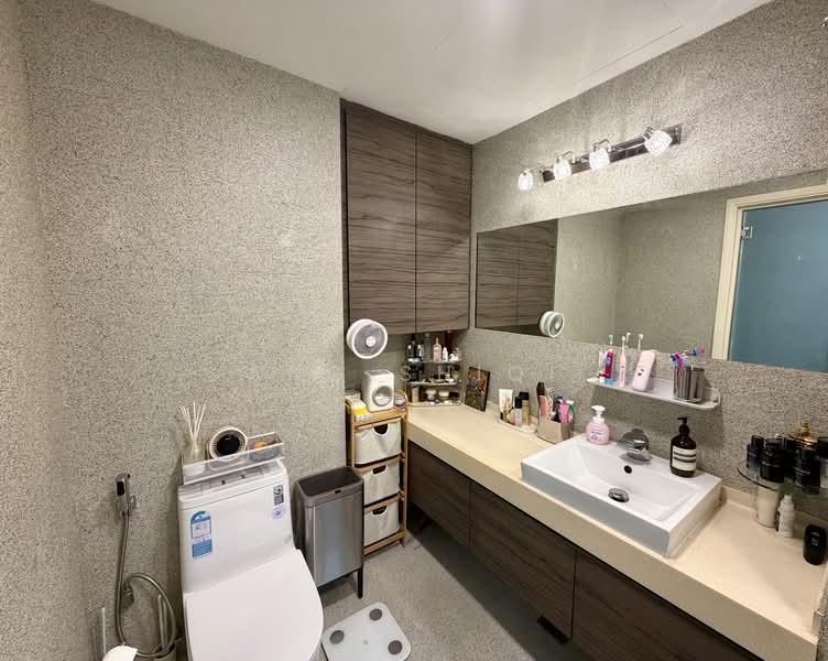 Pinevale, 2 Tampines Street 73, 3 Bedrooms, 1,582 sqft, Condominium For Sale, by Ang ShiQi, 500235448 - Bathroom - PropertyGuru.com.sg