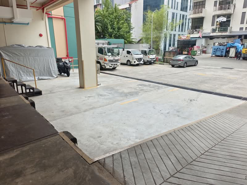 Chevalier House, 23 Genting Road, Macpherson / Potong Pasir, 1,890 sqft, Light Industrial (B1) For Rent, by Gina Lim, 500235451 - Loading Bay 20" & 40" container - CommercialGuru.com.sg