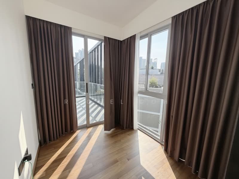 Oxley Edge, 308 River Valley Road, 2 Bedrooms, 1,150 sqft, Apartment For Rent, by Rachel Goh, 500235458 - Balcony - PropertyGuru.com.sg