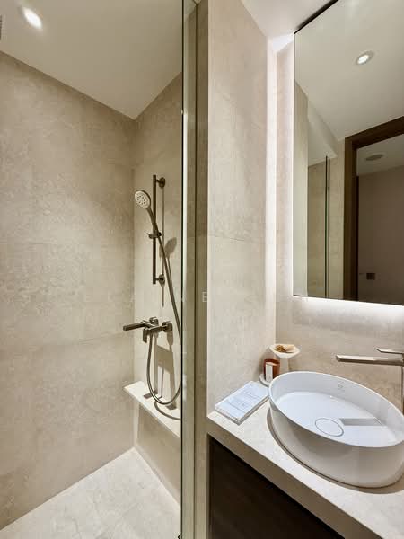 UPPERHOUSE at Orchard Boulevard, 22 Orchard Boulevard, 4 Bedrooms, 2,056 sqft, Condominium For Sale, by Elaine Goh, 500235464 - Bathroom - PropertyGuru.com.sg