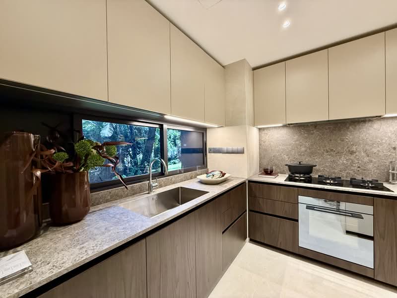 UPPERHOUSE at Orchard Boulevard, 22 Orchard Boulevard, 4 Bedrooms, 2,056 sqft, Condominium For Sale, by Elaine Goh, 500235464 - Kitchen - PropertyGuru.com.sg