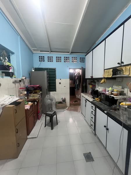 41 Jalan Bahagia, 41 Jalan Bahagia, 3 Bedrooms, 1,600 sqft, HDB Flat For Sale, by Aizuddin Maulud, 500235466 - Kitchen - PropertyGuru.com.sg