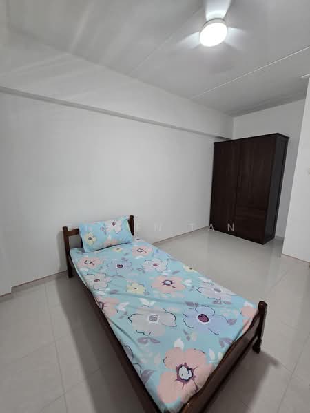 412 Choa Chu Kang Avenue 3, 412 Choa Chu Kang Avenue 3, Room Rental, 150 sqft, HDB Flat For Rent, by Eileen Tan, 500235479 - Bedroom - PropertyGuru.com.sg