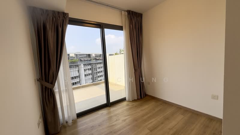 The Lakefront Residences, 42 Lakeside Drive, 4 Bedrooms, 2,422 sqft, Condominium For Sale, by Seth Chung, 500235481 - Balcony - PropertyGuru.com.sg