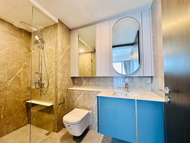 Le Quest, 10 Bukit Batok Street 41, 2 Bedrooms, 710 sqft, Condominium For Rent, by Daryl Tan, 500235486 - Master Bathroom - PropertyGuru.com.sg