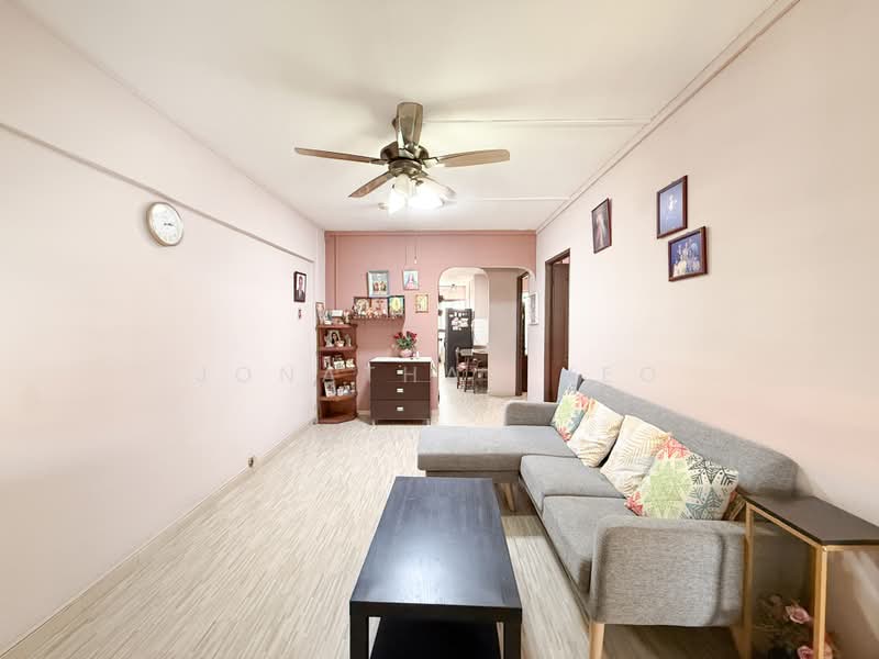 455 Jurong West Street 42, 455 Jurong West Street 42, 2 Bedrooms, 797 sqft, HDB Flat For Sale, by Jonathan Yeo, 500235488 - Living Room - PropertyGuru.com.sg