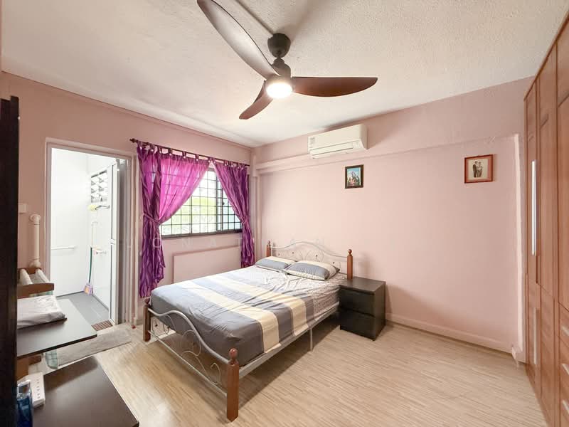 455 Jurong West Street 42, 455 Jurong West Street 42, 2 Bedrooms, 797 sqft, HDB Flat For Sale, by Jonathan Yeo, 500235488 - Master Ensuite - PropertyGuru.com.sg