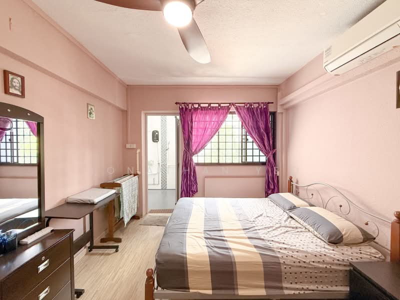 455 Jurong West Street 42, 455 Jurong West Street 42, 2 Bedrooms, 797 sqft, HDB Flat For Sale, by Jonathan Yeo, 500235488 - Master Ensuite - PropertyGuru.com.sg