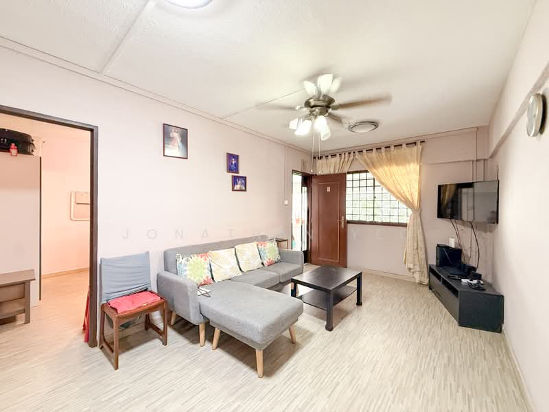 455 Jurong West Street 42, 455 Jurong West Street 42, 2 Bedrooms, 797 sqft, HDB Flat For Sale, by Jonathan Yeo, 500235488 - Living Room - PropertyGuru.com.sg