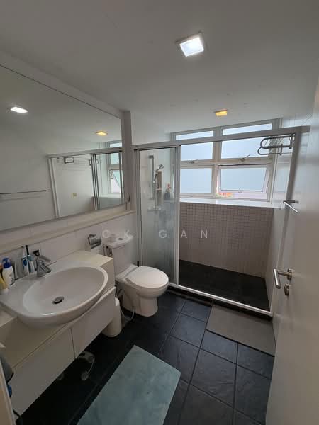 The Esparis, 7 Pasir Ris Drive 4, 3 Bedrooms, 1,292 sqft, Condominium For Sale, by CK Gan, 500235495 - Bathroom - PropertyGuru.com.sg