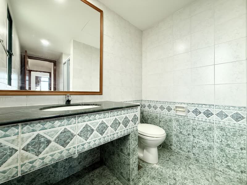 The Springbloom, 145 Serangoon Avenue 3, 3 Bedrooms, 1,539 sqft, Condominium For Rent, by Velle Ng, 500235497 - Bathroom - PropertyGuru.com.sg