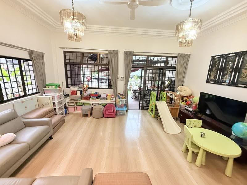 458503, Fidelio street, Bedok / Upper East Coast, 4 Bedrooms, 3,139 sqft, Corner Terrace For Rent, by Florence Zheng Zhen, 500235498 - Living Room - PropertyGuru.com.sg