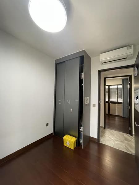 The Commodore, 61 Canberra Drive, 4 Bedrooms, 1,184 sqft, Condominium For Rent, by Vincent Pok, 500235500 - Bedroom - PropertyGuru.com.sg