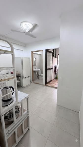 796 Woodlands Drive 72, 796 Woodlands Drive 72, 3 Bedrooms, 1,076 sqft, HDB Flat For Sale, by Jim Chua, 500235502 - Kitchen - PropertyGuru.com.sg