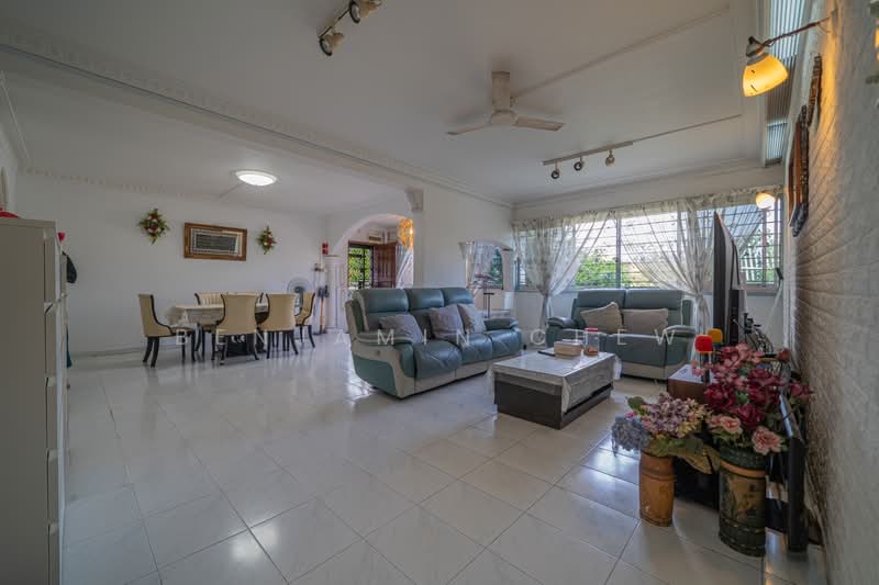 936 Tampines Avenue 5, 936 Tampines Avenue 5, 3 Bedrooms, 1,313 sqft, HDB Flat For Sale, by Benjamin Chew, 500235508 - Living Room - PropertyGuru.com.sg