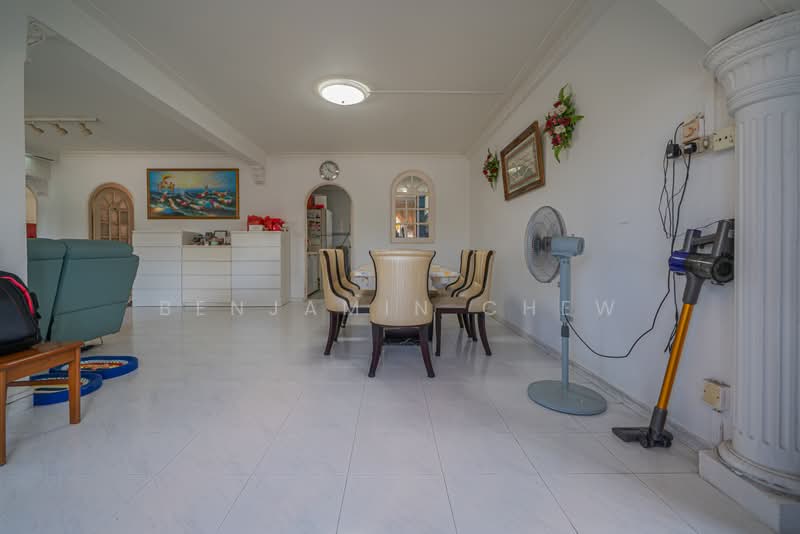 936 Tampines Avenue 5, 936 Tampines Avenue 5, 3 Bedrooms, 1,313 sqft, HDB Flat For Sale, by Benjamin Chew, 500235508 - Living Room - PropertyGuru.com.sg