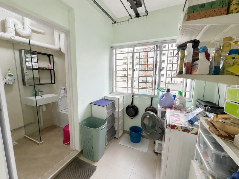 21 Queen's Close, 21 Queen's Close, 3 Bedrooms, 1,163 sqft, HDB Flat For Sale, by SJ Yong, 500235517 - Service yard - PropertyGuru.com.sg