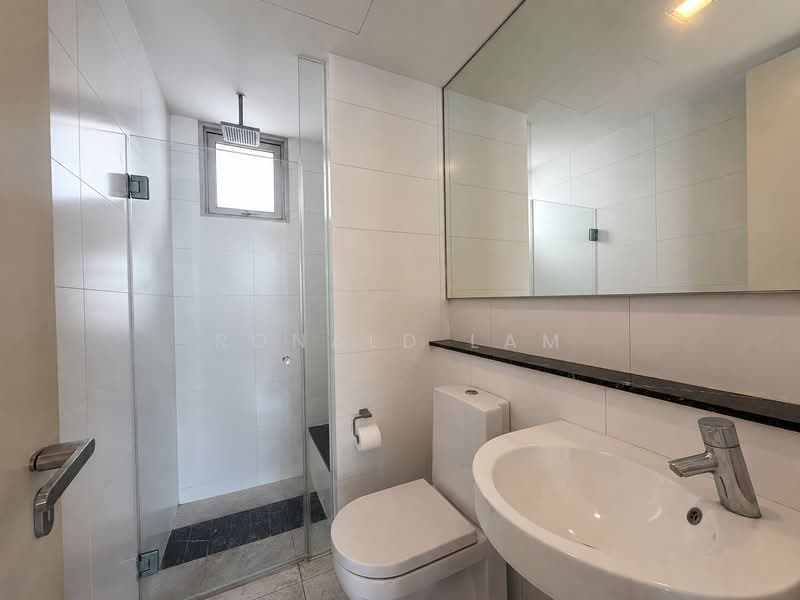 The Centris, 83 Jurong West Central 3, 2 Bedrooms, 958 sqft, Apartment For Sale, by Ronald Lam, 500235518 - Bathroom - PropertyGuru.com.sg