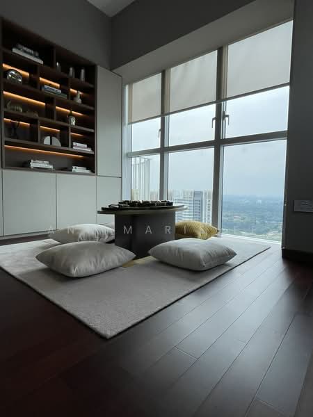 Queens Peak, 1 Dundee Road, 5 Bedrooms, 4,715 sqft, Condominium For Sale, by Ann Marie Ee, 500235522 - Common Bedroom - PropertyGuru.com.sg