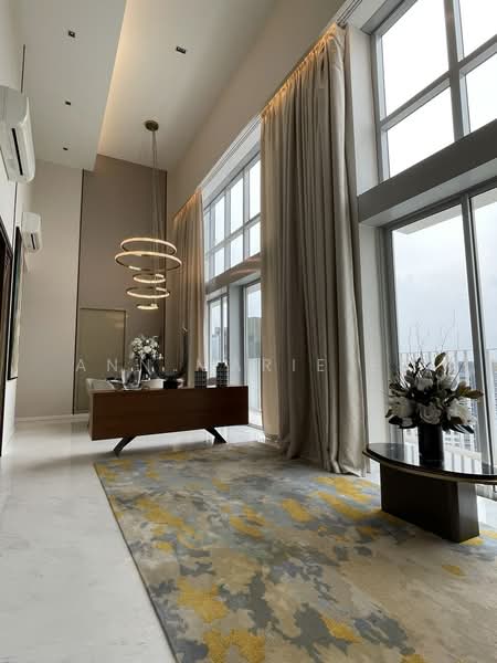 Queens Peak, 1 Dundee Road, 5 Bedrooms, 4,715 sqft, Condominium For Sale, by Ann Marie Ee, 500235522 - Dining Area - PropertyGuru.com.sg