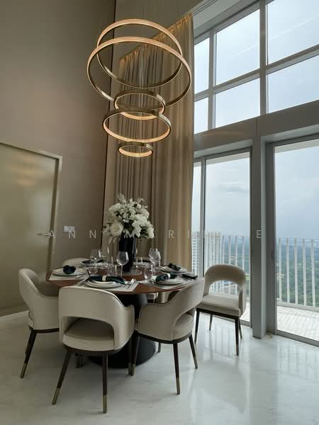 Queens Peak, 1 Dundee Road, 5 Bedrooms, 4,715 sqft, Condominium For Sale, by Ann Marie Ee, 500235522 - Dining Setting - PropertyGuru.com.sg