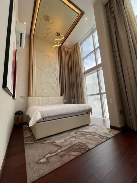 Queens Peak, 1 Dundee Road, 5 Bedrooms, 4,715 sqft, Condominium For Sale, by Ann Marie Ee, 500235522 - Master Bedroom - PropertyGuru.com.sg