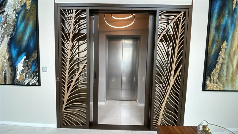 Queens Peak, 1 Dundee Road, 5 Bedrooms, 4,715 sqft, Condominium For Sale, by Ann Marie Ee, 500235522 - Private Lift Access - PropertyGuru.com.sg