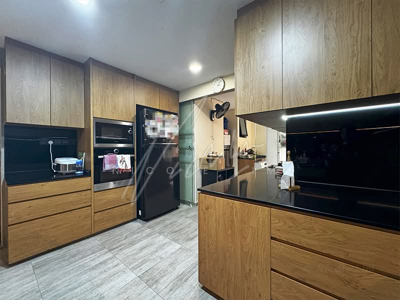 Tanglin View, 150 Prince Charles Crescent, 4 Bedrooms, 1,991 sqft, Condominium For Rent, by Nicole Lim, 500235525 - Kitchen - PropertyGuru.com.sg