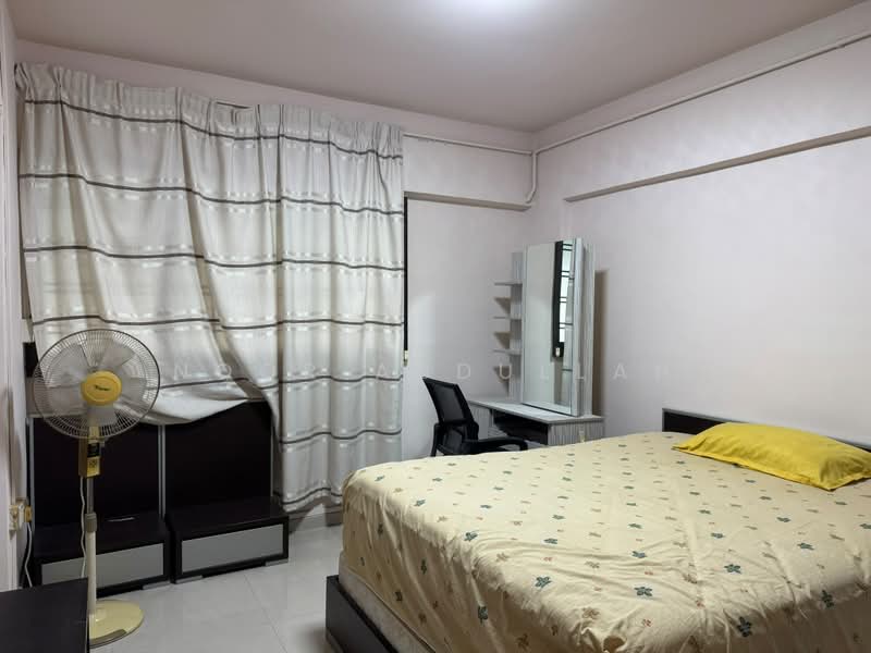 266 Tampines Street 21, 266 Tampines Street 21, Room Rental, 100 sqft, HDB Flat For Rent, by Noor Abdullah, 500235530 - Bedroom - PropertyGuru.com.sg