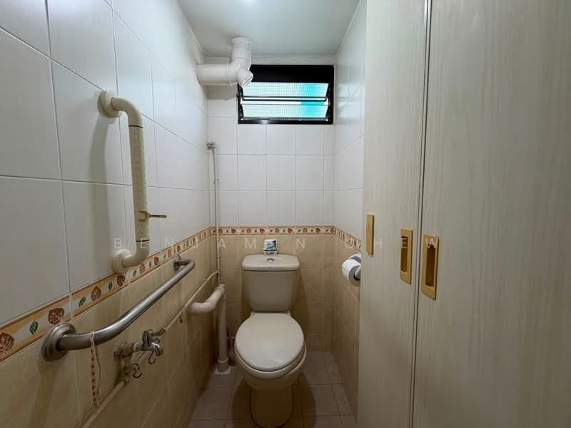 75 Whampoa Drive, 75 Whampoa Drive, 2 Bedrooms, 699 sqft, HDB Flat For Rent, by Benjamin Chew, 500235539 - Bathroom - PropertyGuru.com.sg