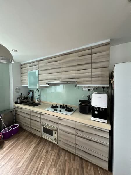 469 Segar Road, 469 Segar Road, 3 Bedrooms, 1,237 sqft, HDB Flat For Sale, by Mark Tan, 500235541 - Kitchen - PropertyGuru.com.sg