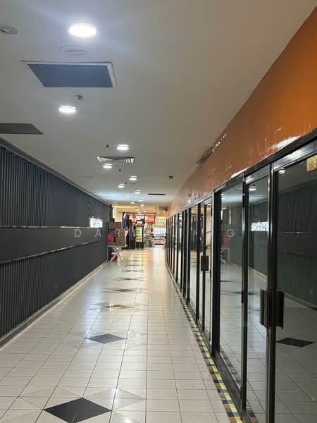 Parklane Shopping Mall, 35 Selegie Road, Beach Road / Bugis / Rochor, 300 sqft, Other Retail For Rent, by Darryl Ng, 500235548 - Corridor - CommercialGuru.com.sg