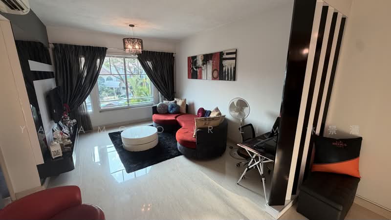 Sunrise Gardens, 51 Sunrise Gardens, 2 Bedrooms, 829 sqft, Condominium For Sale, by YAMAMOTO Jr LIM 林景漍, 500235549 - Living Room - PropertyGuru.com.sg