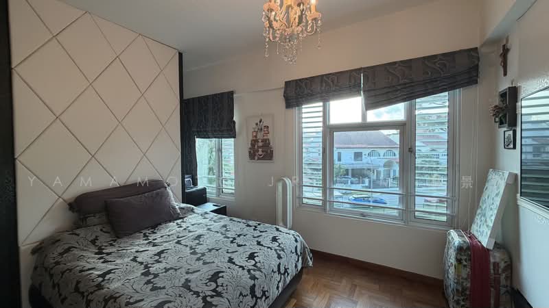 Sunrise Gardens, 51 Sunrise Gardens, 2 Bedrooms, 829 sqft, Condominium For Sale, by YAMAMOTO Jr LIM 林景漍, 500235549 - Master Bedroom - PropertyGuru.com.sg