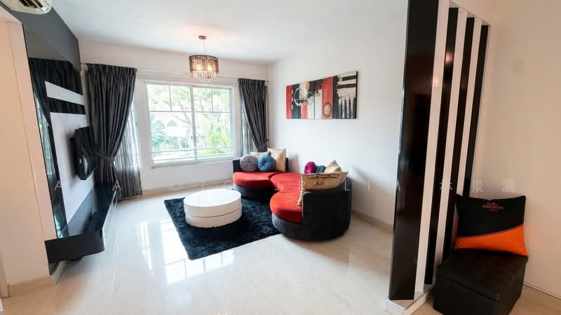 Sunrise Gardens, 51 Sunrise Gardens, 2 Bedrooms, 829 sqft, Condominium For Sale, by YAMAMOTO Jr LIM 林景漍, 500235549 - Living Room - PropertyGuru.com.sg