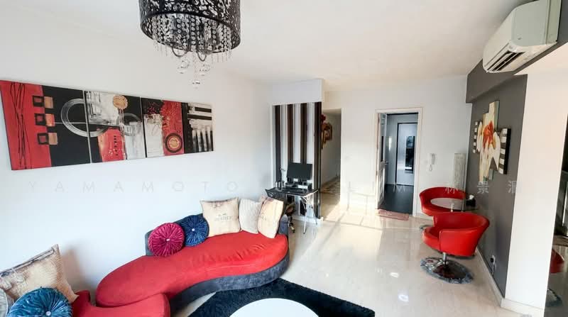 Sunrise Gardens, 51 Sunrise Gardens, 2 Bedrooms, 829 sqft, Condominium For Sale, by YAMAMOTO Jr LIM 林景漍, 500235549 - Living Room - PropertyGuru.com.sg