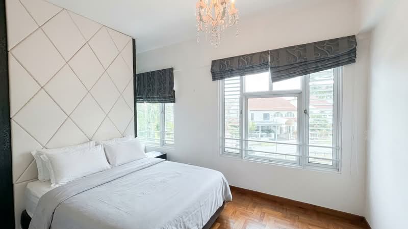 Sunrise Gardens, 51 Sunrise Gardens, 2 Bedrooms, 829 sqft, Condominium For Sale, by YAMAMOTO Jr LIM 林景漍, 500235549 - Master Bedroom - PropertyGuru.com.sg