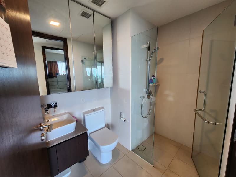 Spottiswoode Residences, 48 Spottiswoode Park Road, 2 Bedrooms, 926 sqft, Condominium For Rent, by Don Lim, 500235565 - Bathroom - PropertyGuru.com.sg