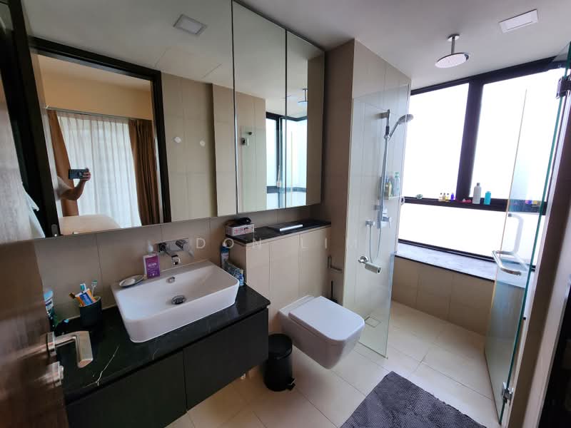 Spottiswoode Residences, 48 Spottiswoode Park Road, 2 Bedrooms, 926 sqft, Condominium For Rent, by Don Lim, 500235565 - Bathroom - PropertyGuru.com.sg