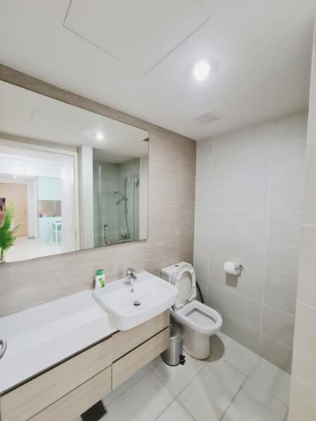 The Lakefront Residences, 42 Lakeside Drive, Room Rental, 180 sqft, Condominium For Rent, by Steve Voon, 500235570 - Bathroom - PropertyGuru.com.sg