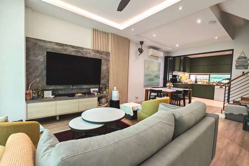 Lynnsville 331, Pasir Panjang Road, 5 Bedrooms, 3,261 sqft, Cluster House For Sale, by Ailsa Ang, 500235571 - Living Room - PropertyGuru.com.sg