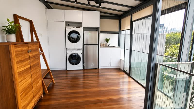 Lynnsville 331, Pasir Panjang Road, 5 Bedrooms, 3,261 sqft, Cluster House For Sale, by Ailsa Ang, 500235571 - Balcony - PropertyGuru.com.sg