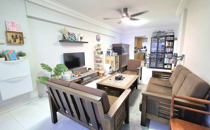 287 Yishun Avenue 6, 287 Yishun Avenue 6, Sembawang / Yishun, 3 Bedrooms, 1,130 sqft, HDB Flat For Sale, by Mohammad Khafidz(Fizzy Fizz), 500235572 - Living Room - PropertyGuru.com.sg
