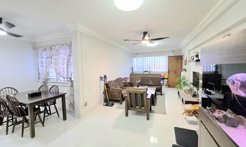 287 Yishun Avenue 6, 287 Yishun Avenue 6, Sembawang / Yishun, 3 Bedrooms, 1,130 sqft, HDB Flat For Sale, by Mohammad Khafidz(Fizzy Fizz), 500235572 - Living Room - PropertyGuru.com.sg