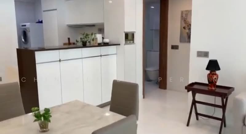 Suites at Orchard, 38 Handy Road, 2 Bedrooms, 753 sqft, Condominium For Rent, by Chin See Bee Perlyn, 500235577 - Kitchen - PropertyGuru.com.sg