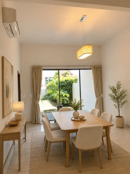 Serangoon Semi-D Near MRT, NEX & School, , 4 Bedrooms, 2,550 sqft, Semi-Detached House For Rent, by Jeremy Pher, 500235580 - Dining Room - PropertyGuru.com.sg