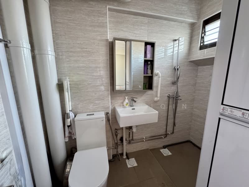 27 Chai Chee Road, 27 Chai Chee Road, 4 Bedrooms, 1,119 sqft, HDB Flat For Sale, by Joey Ke Liqin, 500235581 - Bathroom - PropertyGuru.com.sg